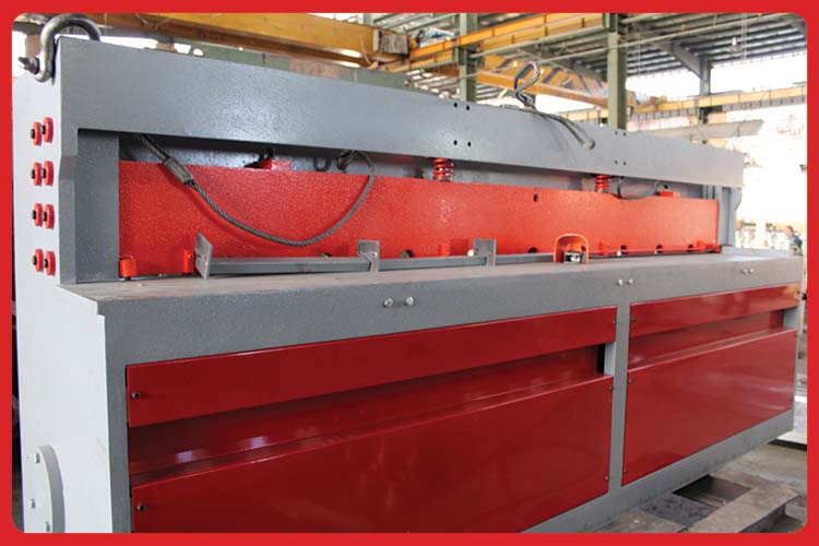 دستگاه گیوتین مکانیکی